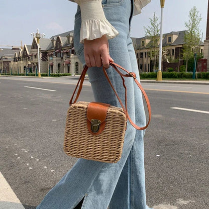 Straw Crossbody Bag | Leonie